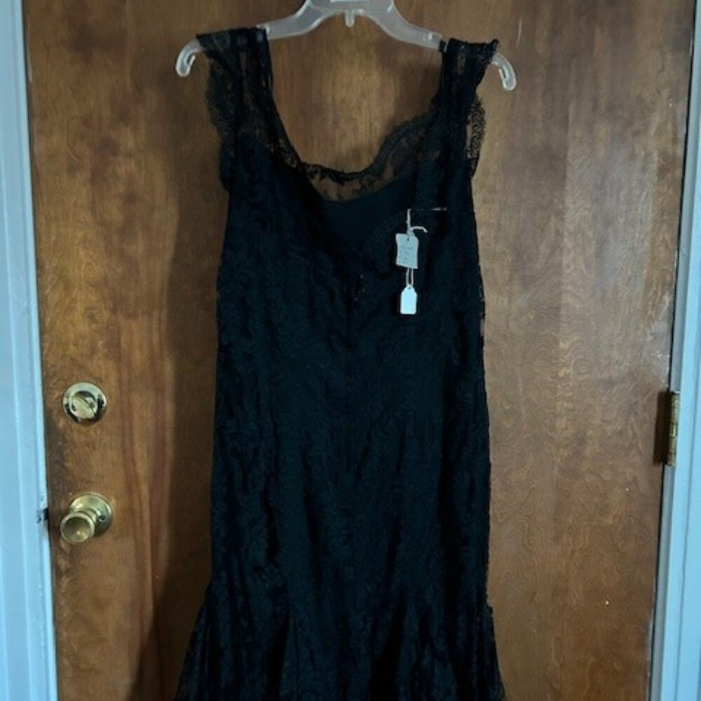 Womens knee length black lace dress -size 14